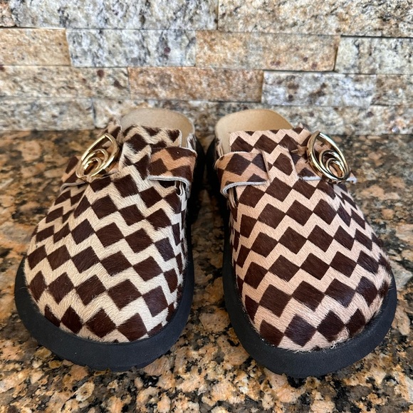 BROTHER VELLIES
Greg Genuine Calf Hair Clog - Picture 4 of 9